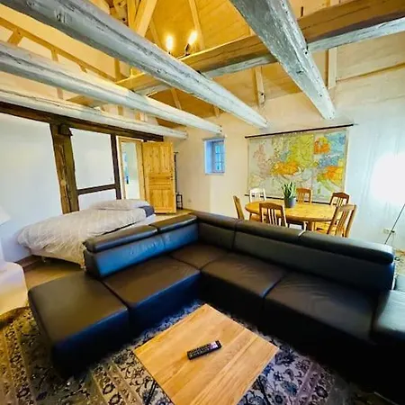 Eine Etage Im Historischen Gaestehaus Bei Magdeburg Barleben